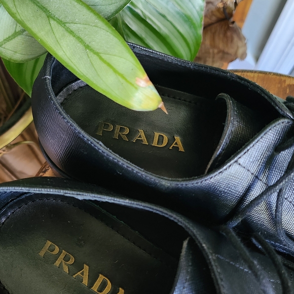 Prada Black Leather Shoes - Picture 1 of 8